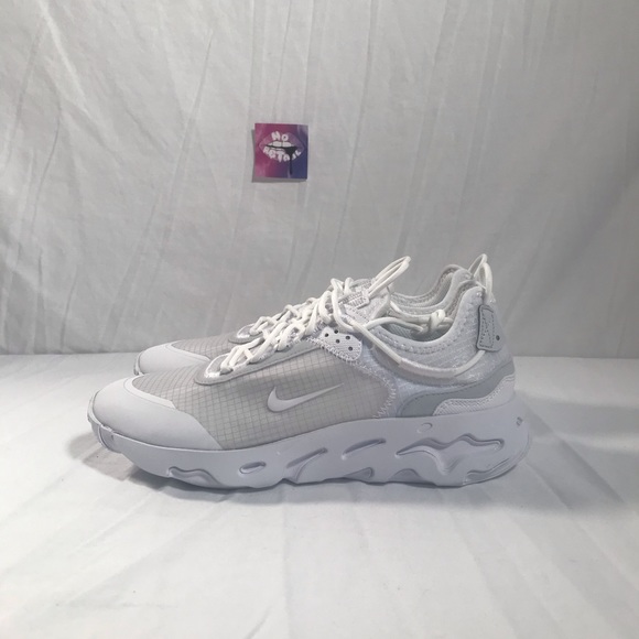 Nike React Live Running Shoes - Picture 3 of 8